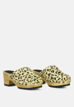 ACER Fine Suede Printed Leopard Clogs Slides in Beige