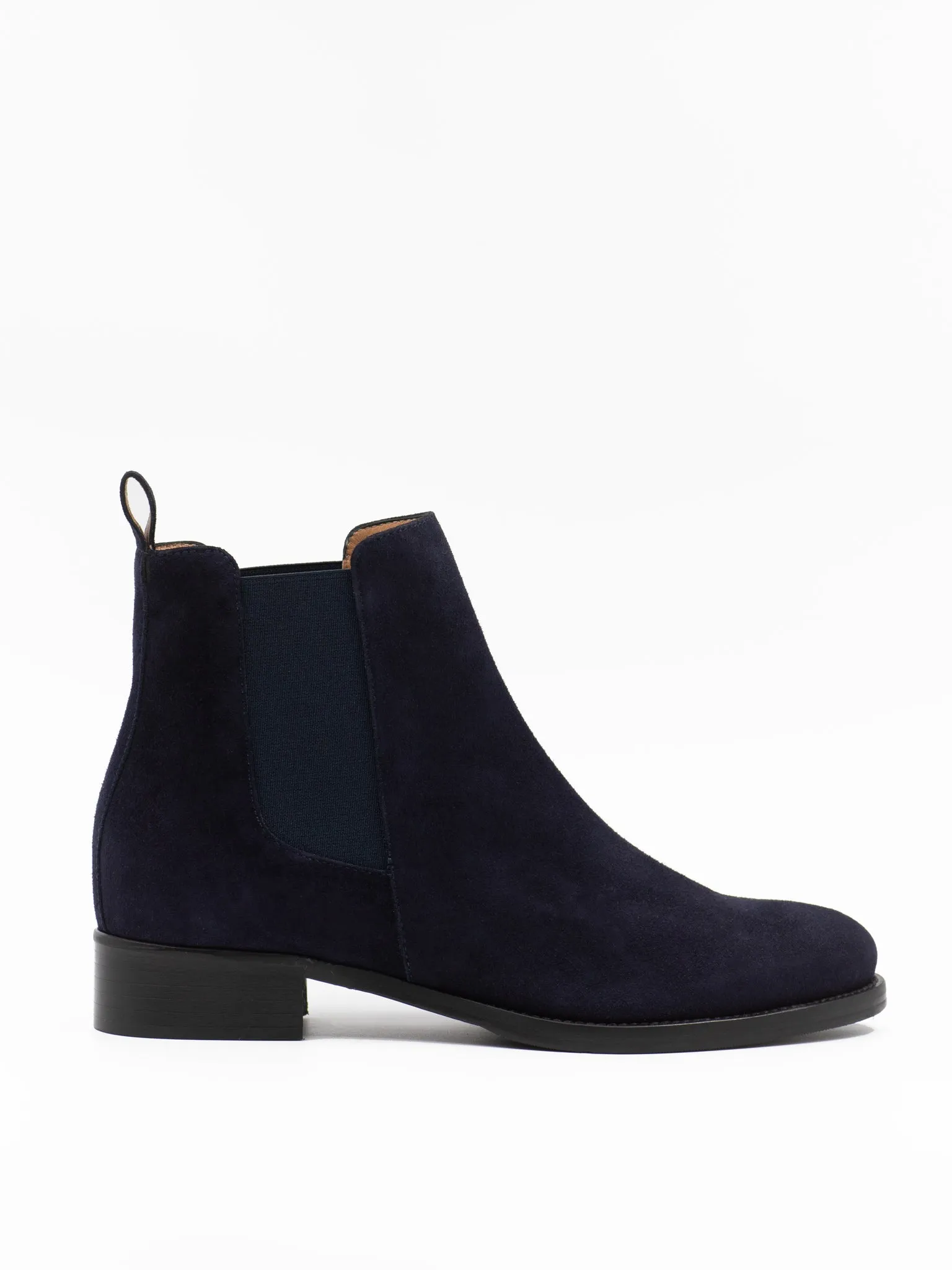 Chelsea boots in navy suede