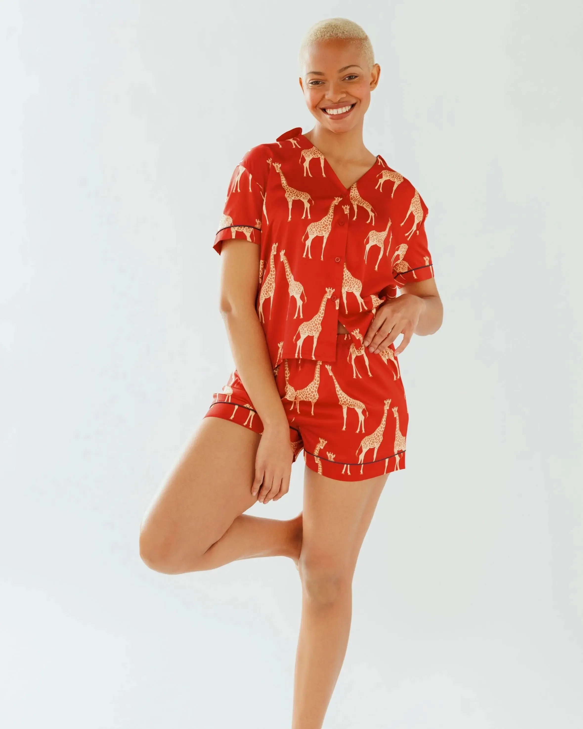 Red Giraffe Satin Women's Short Pyjama Set