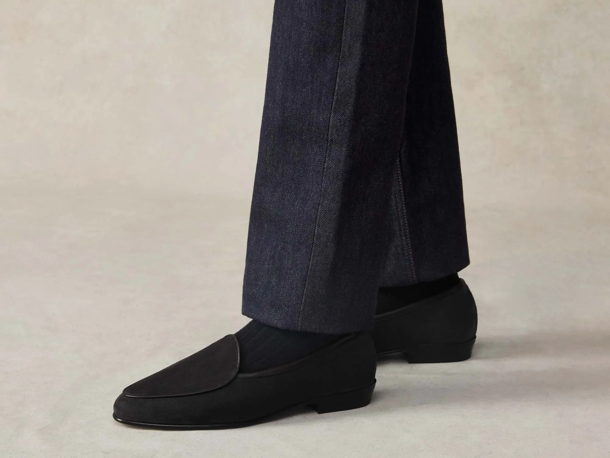 Sagan Classic Loafers in Obsidian Black Asteria Suede