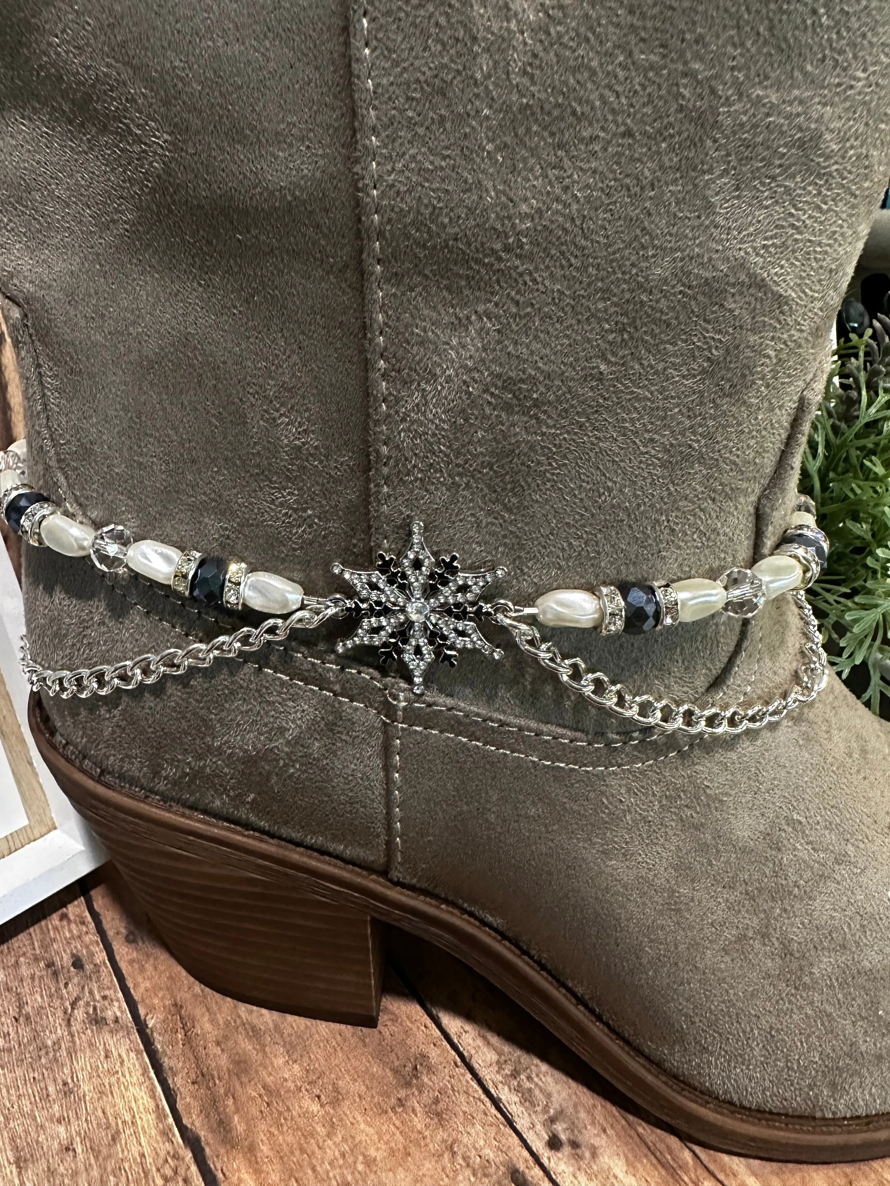 SNOWFLAKE BOOT BLING (BB55)